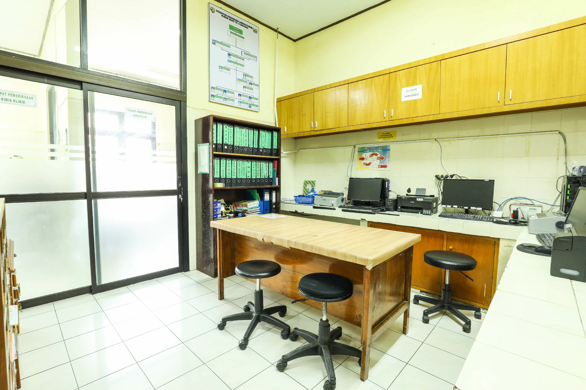 Laboratorium (5)